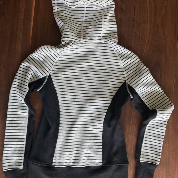 Lululemon Scuba full-zip hoodie Size 4 Stripe Striped - Picture 5 of 5